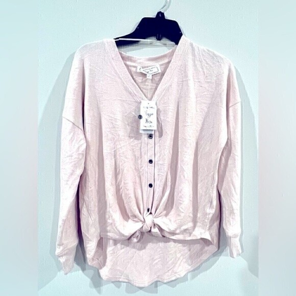 Hippie Rose Twist-Front HIPPIE ROSEJuniors' Button-Front V-Neck Top XS, M - Picture 5 of 5